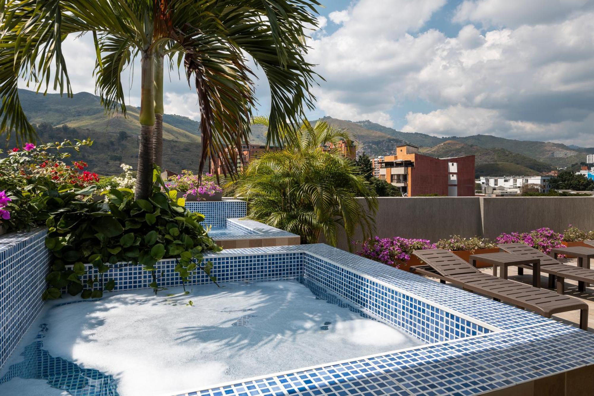 Hotel Ms Chipichape Plus Cali Bagian luar foto