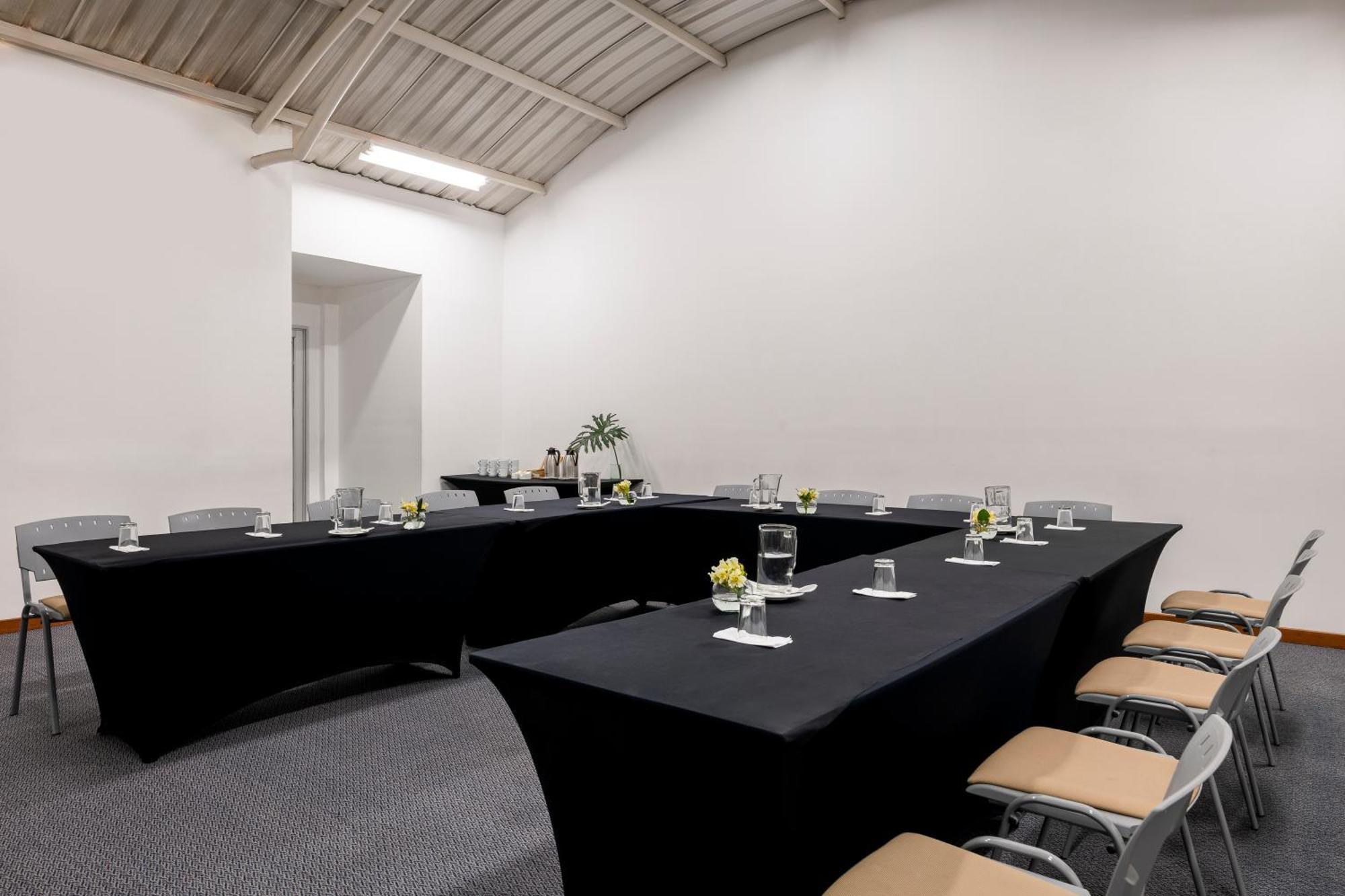Hotel Ms Chipichape Plus Cali Bagian luar foto